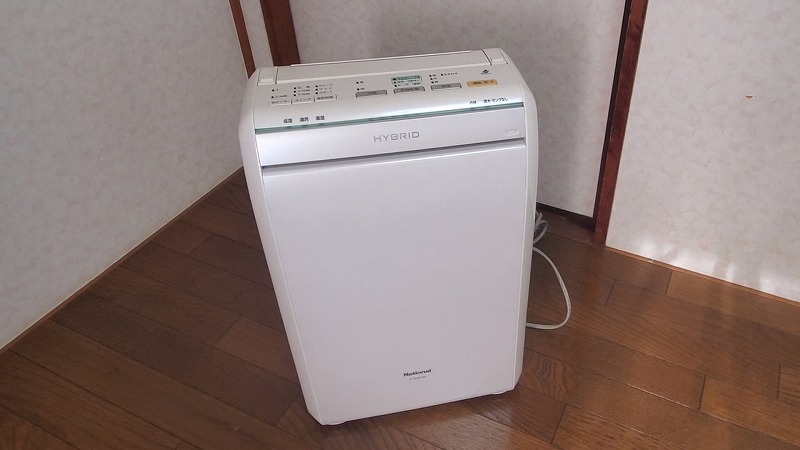 ナショナル（現パナソニック）製のハイブリッド方式衣類乾燥除湿機「F